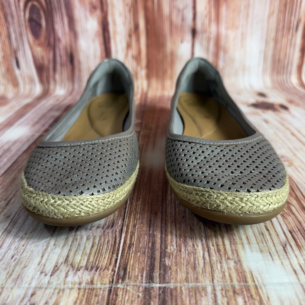 Clarks DANELLY ADIRA Size 7 Gray Leather Espadrille Loafers Ballet Flats Shoes - Picture 2 of 10